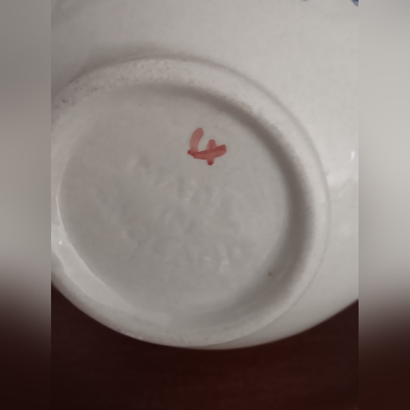 Vintage Johnson Brothers HEARTS and FLOWERS Old Granite Creamer - Picture 5 of 12